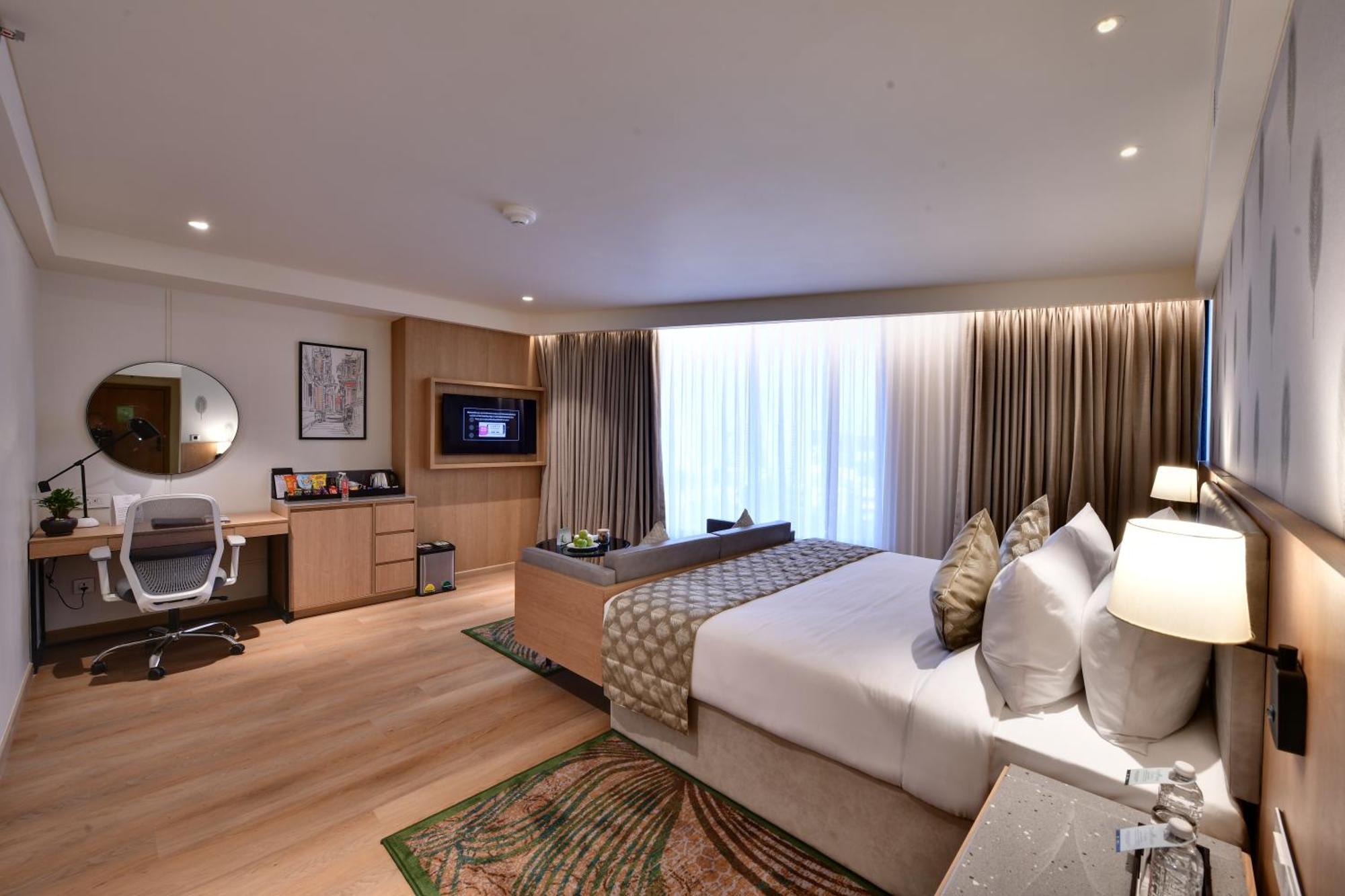 Hotel The Fern Residency, Gandhinagar Esterno foto