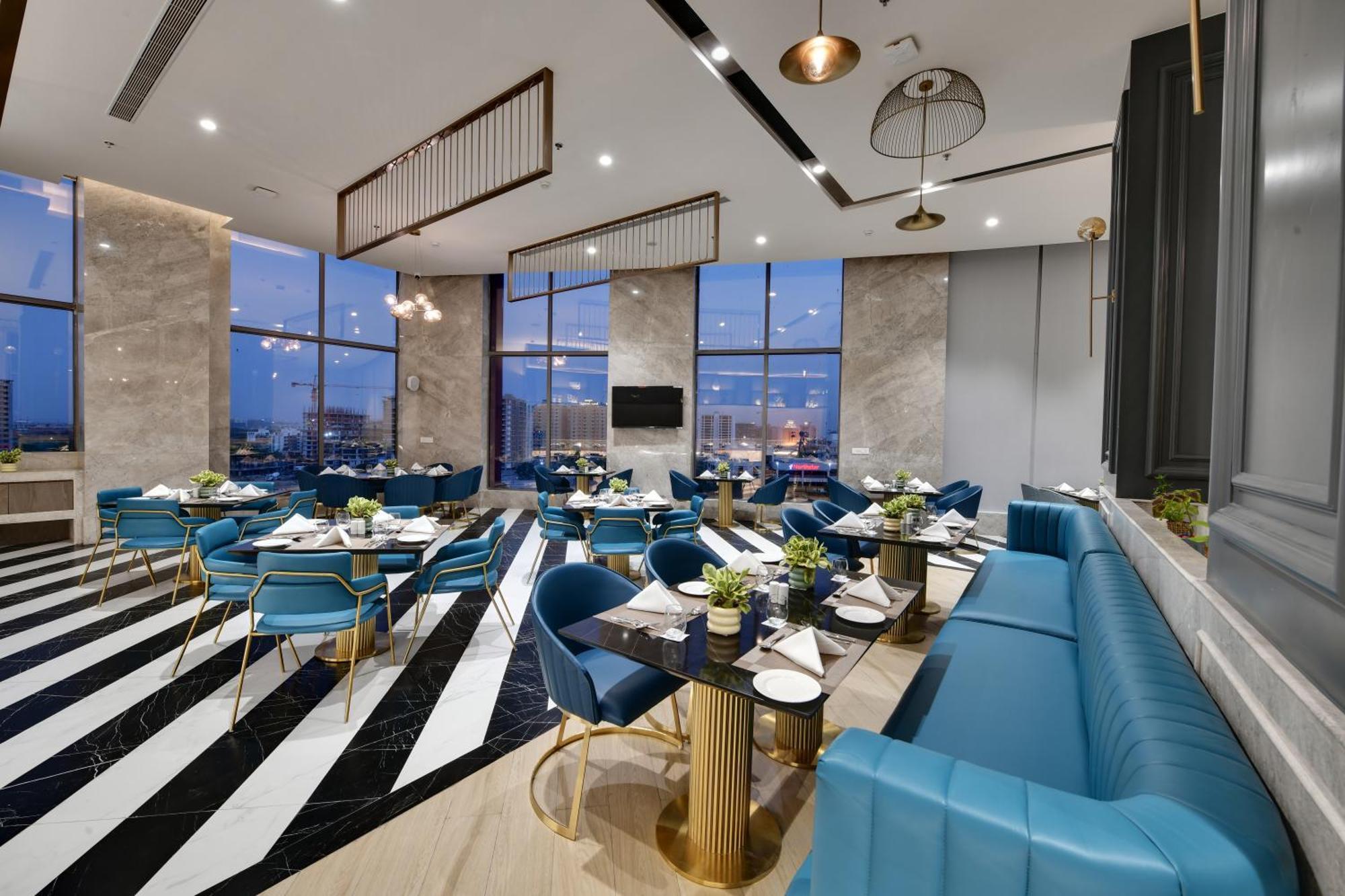 Hotel The Fern Residency, Gandhinagar Esterno foto