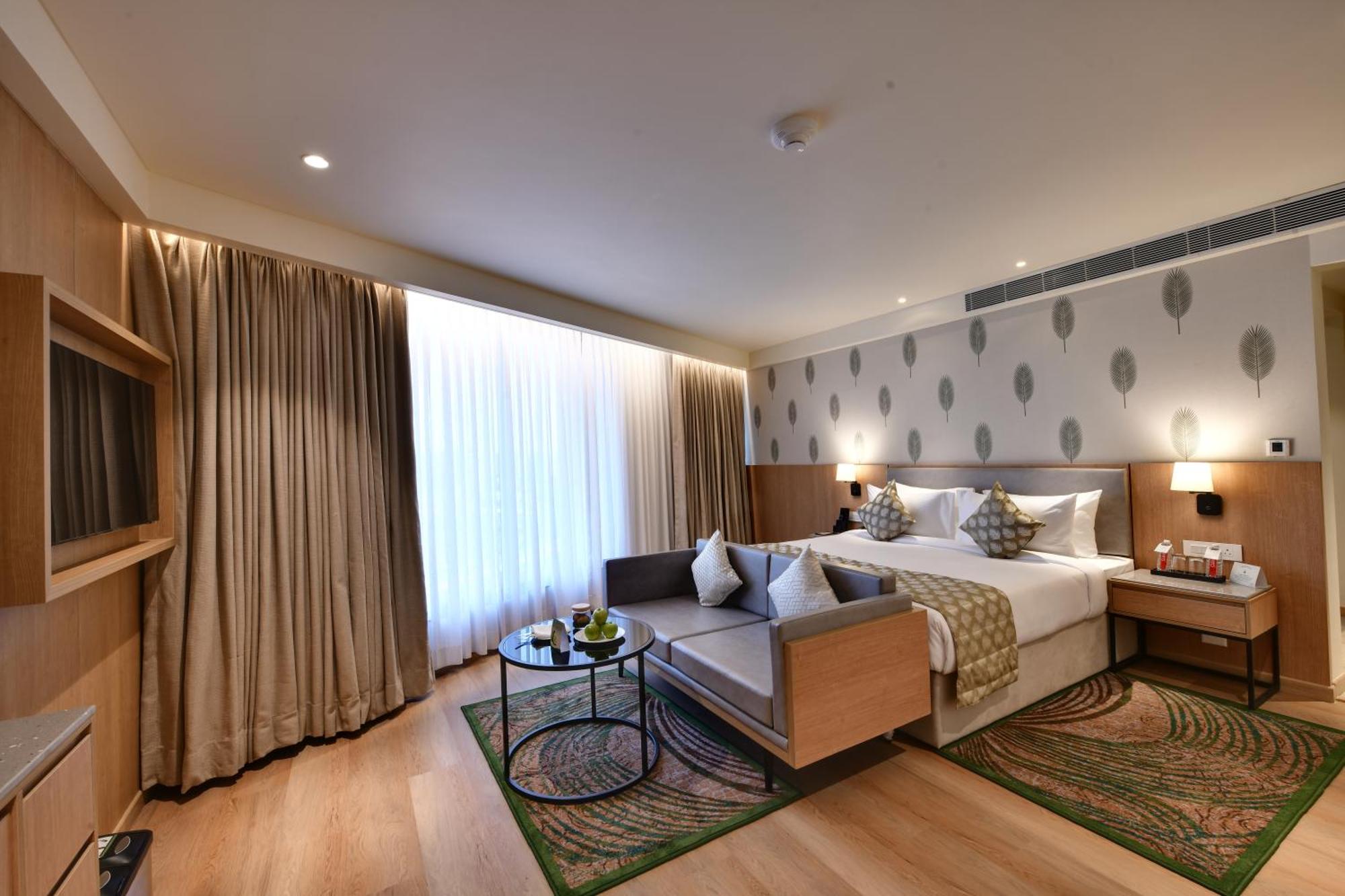 Hotel The Fern Residency, Gandhinagar Esterno foto